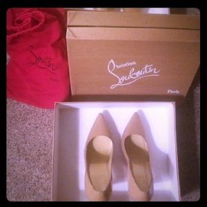 Christain louboutin kate nude worn once pumps